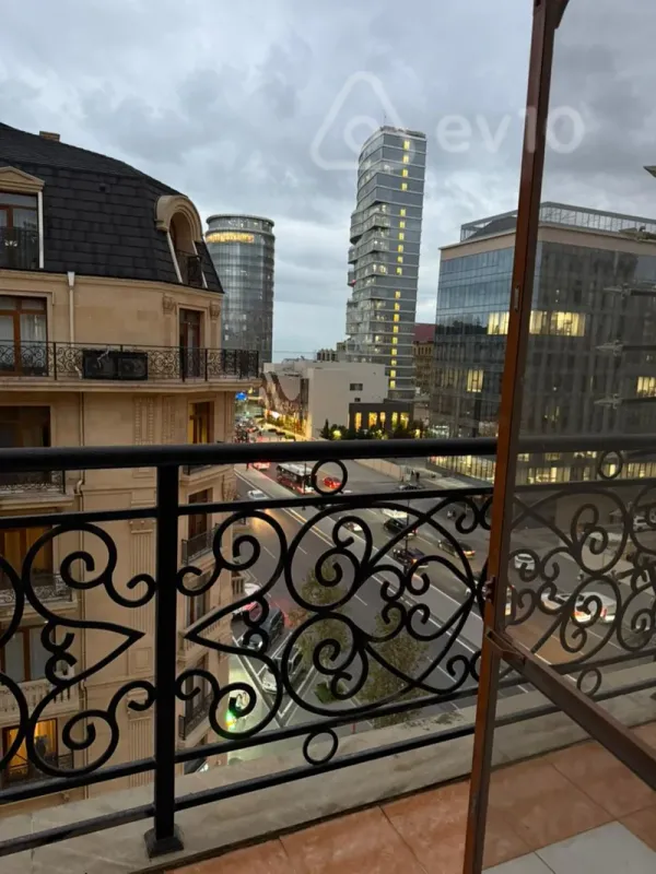 Kirayə verilir 2 otaqlı yeni tikili 75 m²