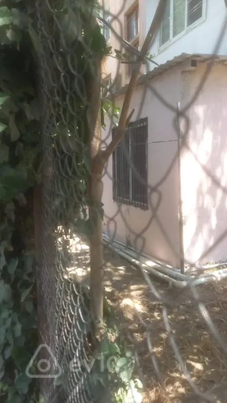 Satılır 2 otaqlı köhnə tikili 50 m²