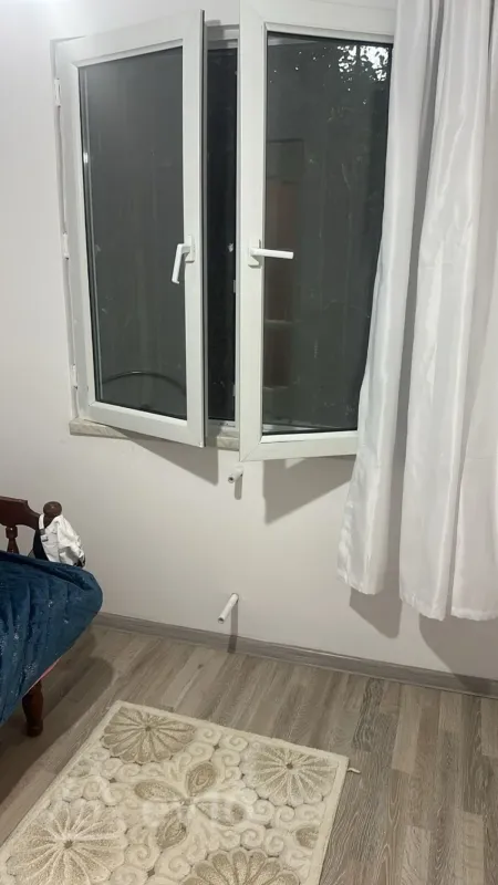 Satılır 2 otaqlı köhnə tikili 50 m²