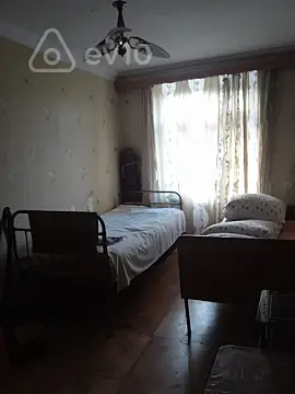 Kirayə verilir 2 otaqlı köhnə tikili 55 m²