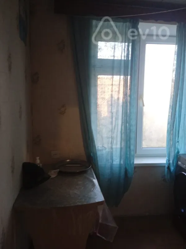 Kirayə verilir 2 otaqlı köhnə tikili 55 m²