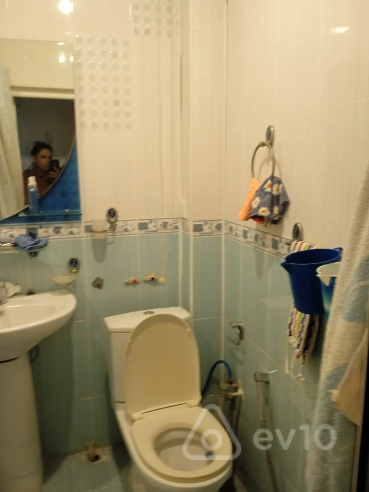 Kirayə verilir 2 otaqlı köhnə tikili 55 m²