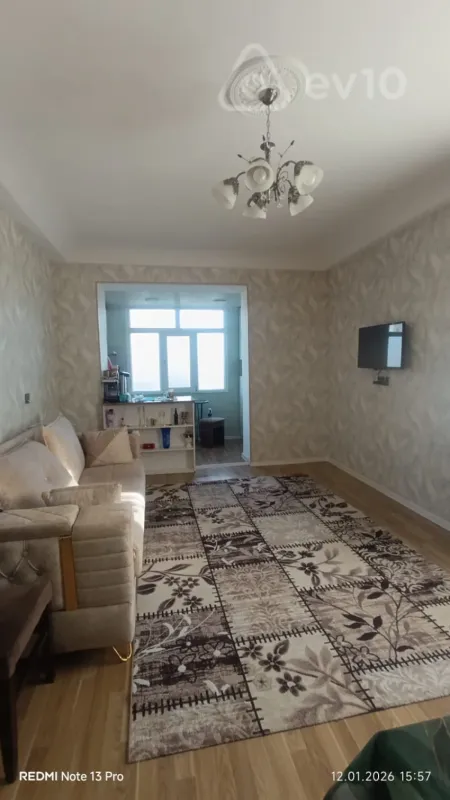 Satılır 2 otaqlı köhnə tikili 40 m²