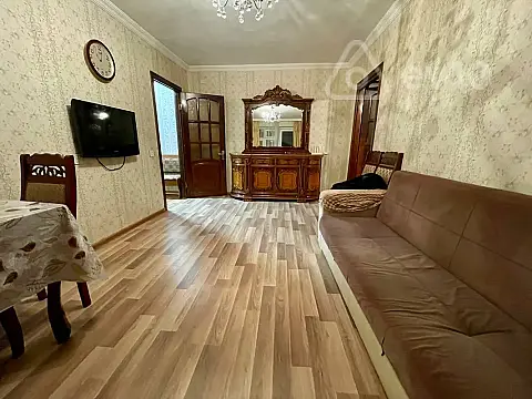 Kirayə verilir 2 otaqlı köhnə tikili 40 m²