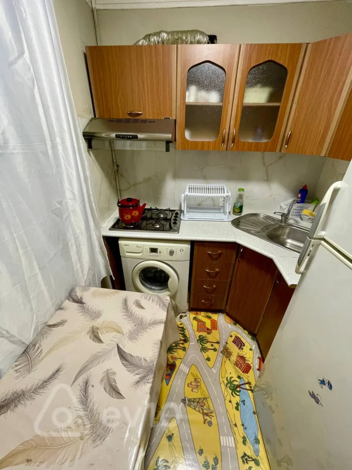 Kirayə verilir 2 otaqlı köhnə tikili 40 m²