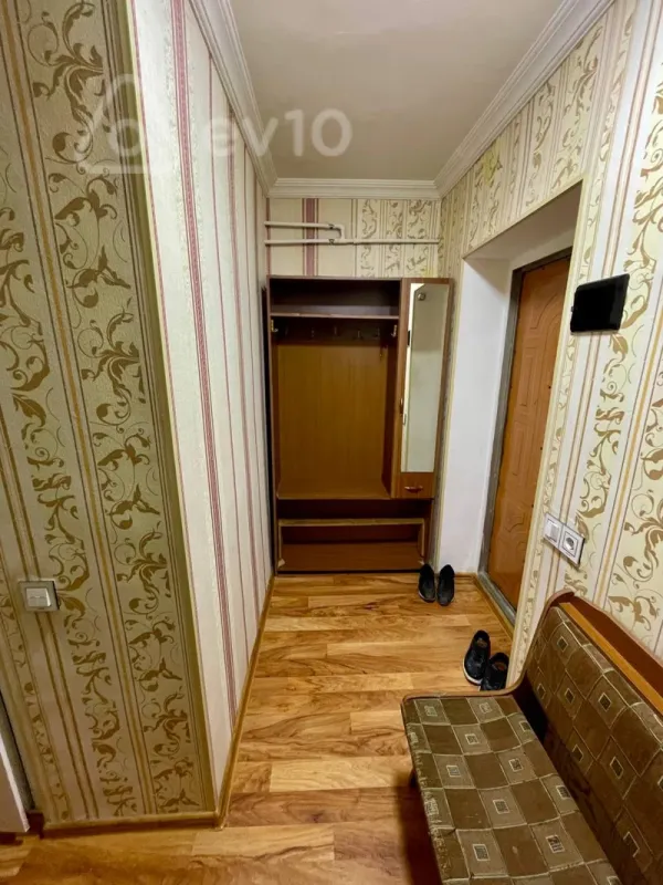 Kirayə verilir 2 otaqlı köhnə tikili 40 m²