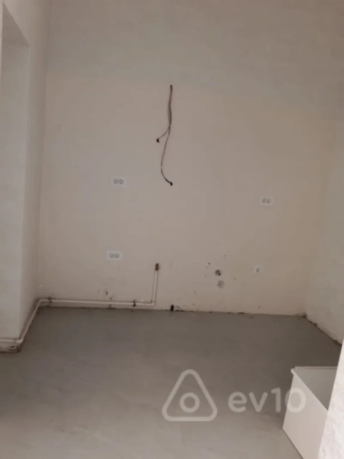 Satılır 3 otaqlı yeni tikili 90 m²