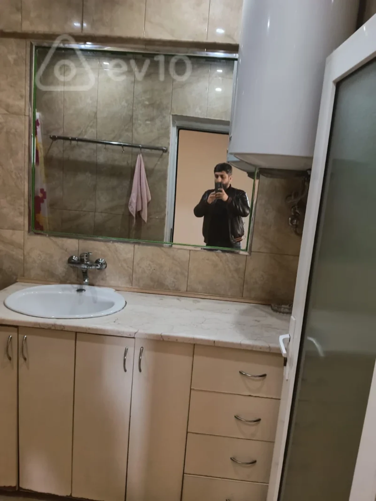 Satılır 3 otaqlı yeni tikili 90 m²