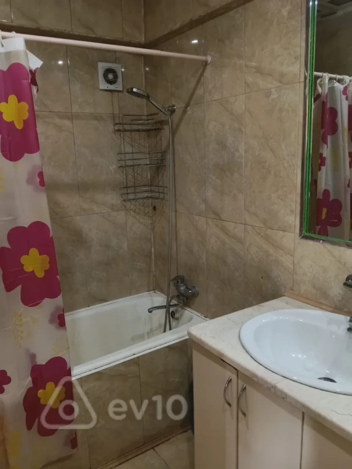 Satılır 3 otaqlı yeni tikili 90 m²