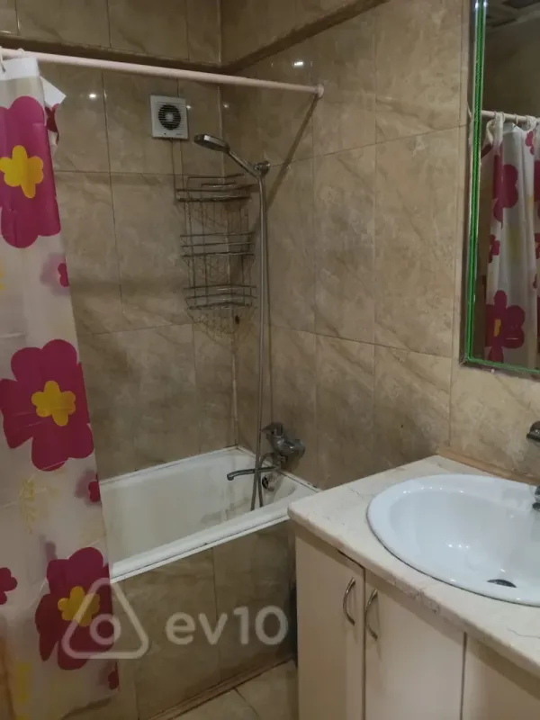 Satılır 3 otaqlı yeni tikili 90 m²