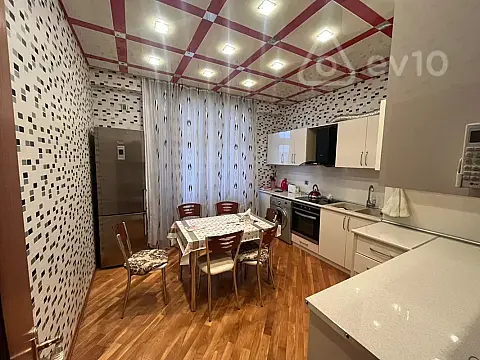 Kirayə verilir 2 otaqlı yeni tikili 80 m²