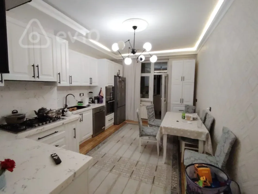 Satılır 4 otaqlı yeni tikili 190 m²