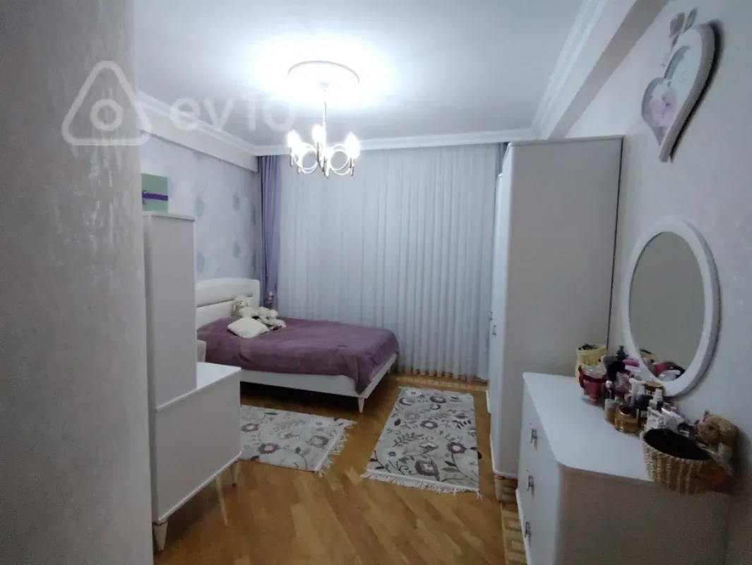 Satılır 4 otaqlı yeni tikili 190 m²