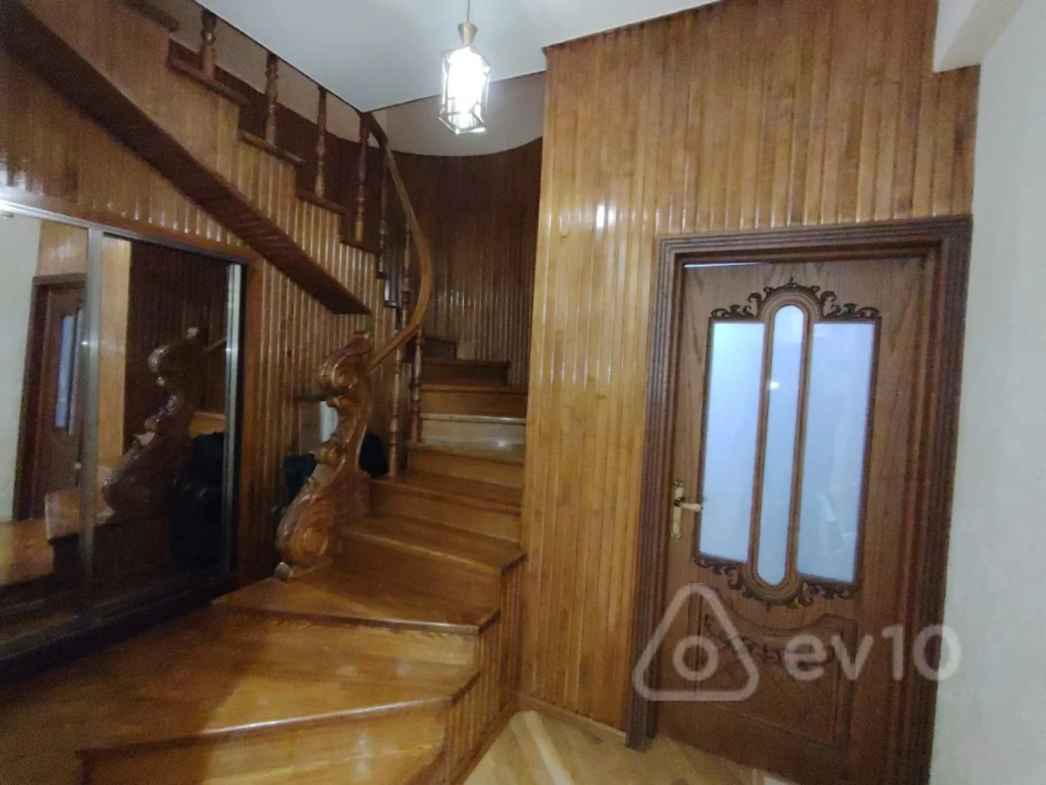 Satılır 4 otaqlı yeni tikili 190 m²