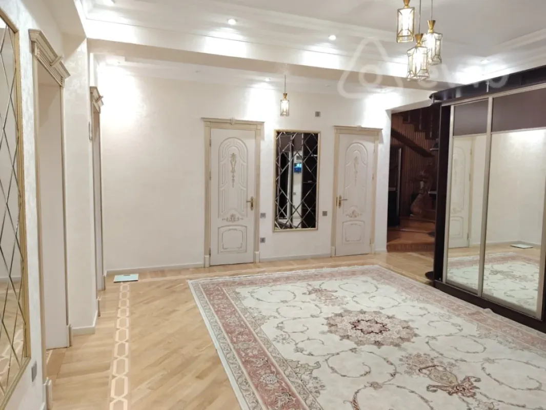 Satılır 4 otaqlı yeni tikili 190 m²
