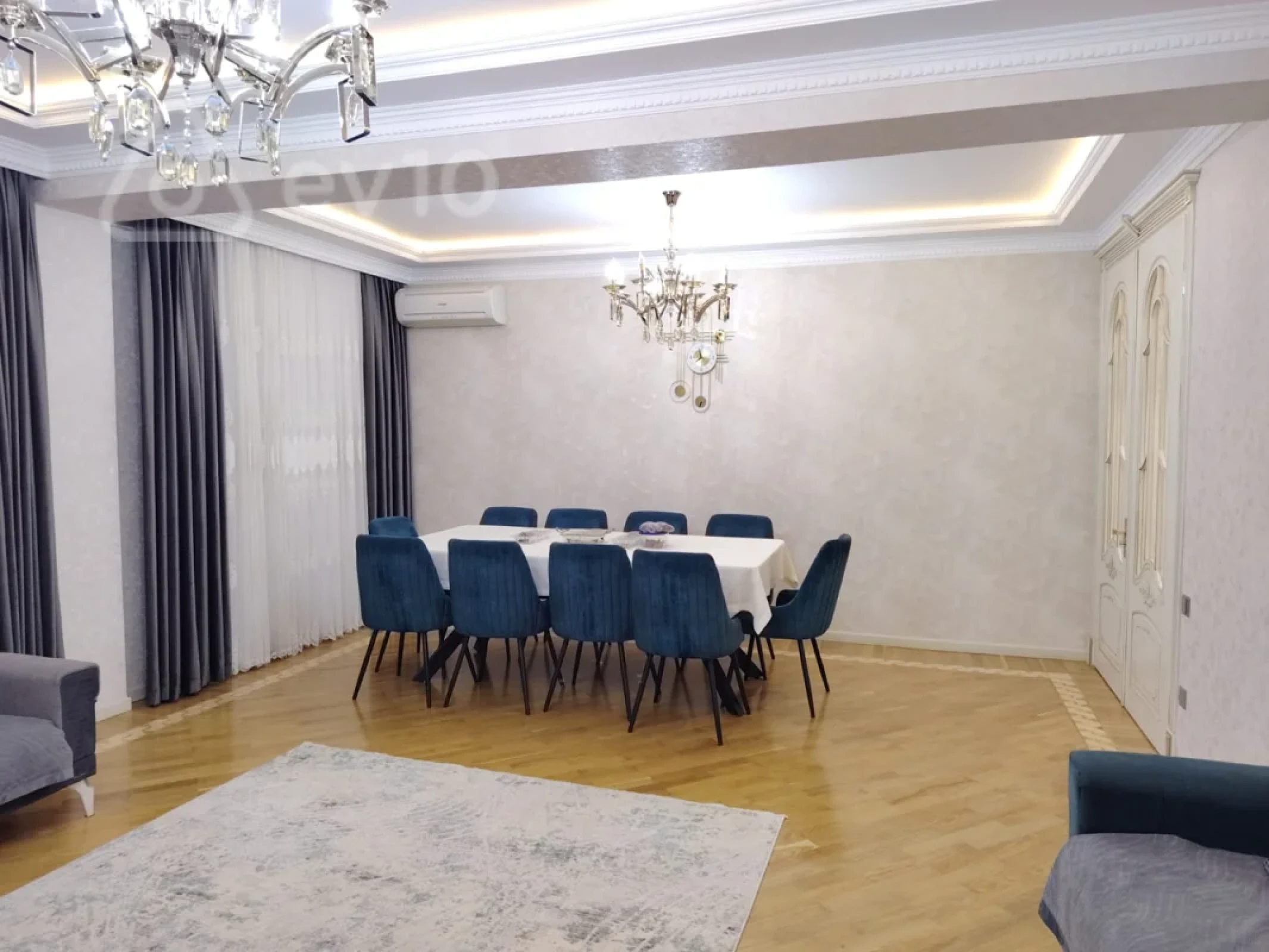 Satılır 4 otaqlı yeni tikili 190 m²
