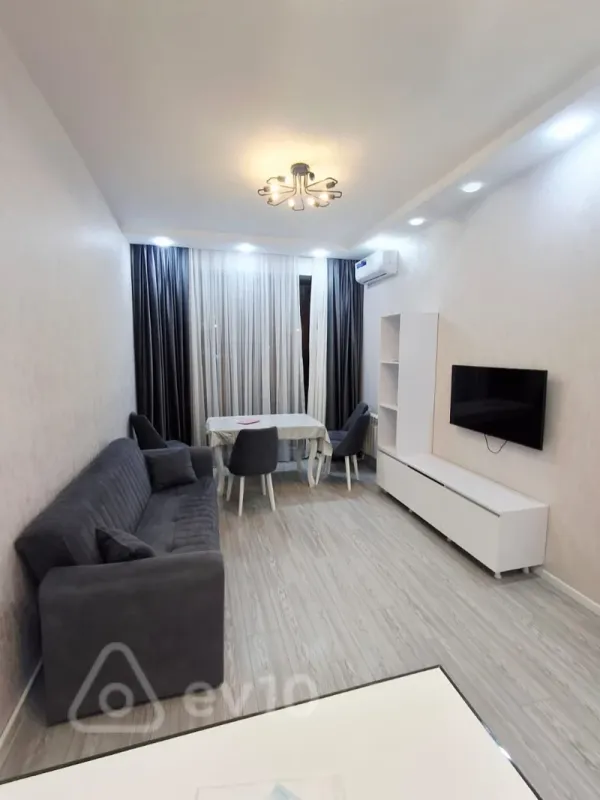 Kirayə verilir 2 otaqlı yeni tikili 57 m²