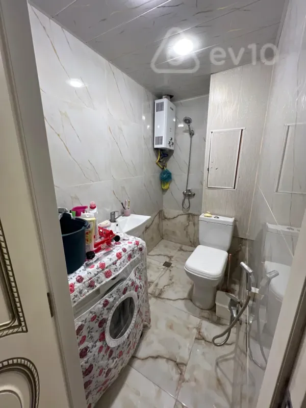 Satılır 2 otaqlı köhnə tikili 45 m²