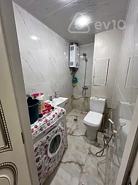 Satılır 2 otaqlı köhnə tikili 45 m²