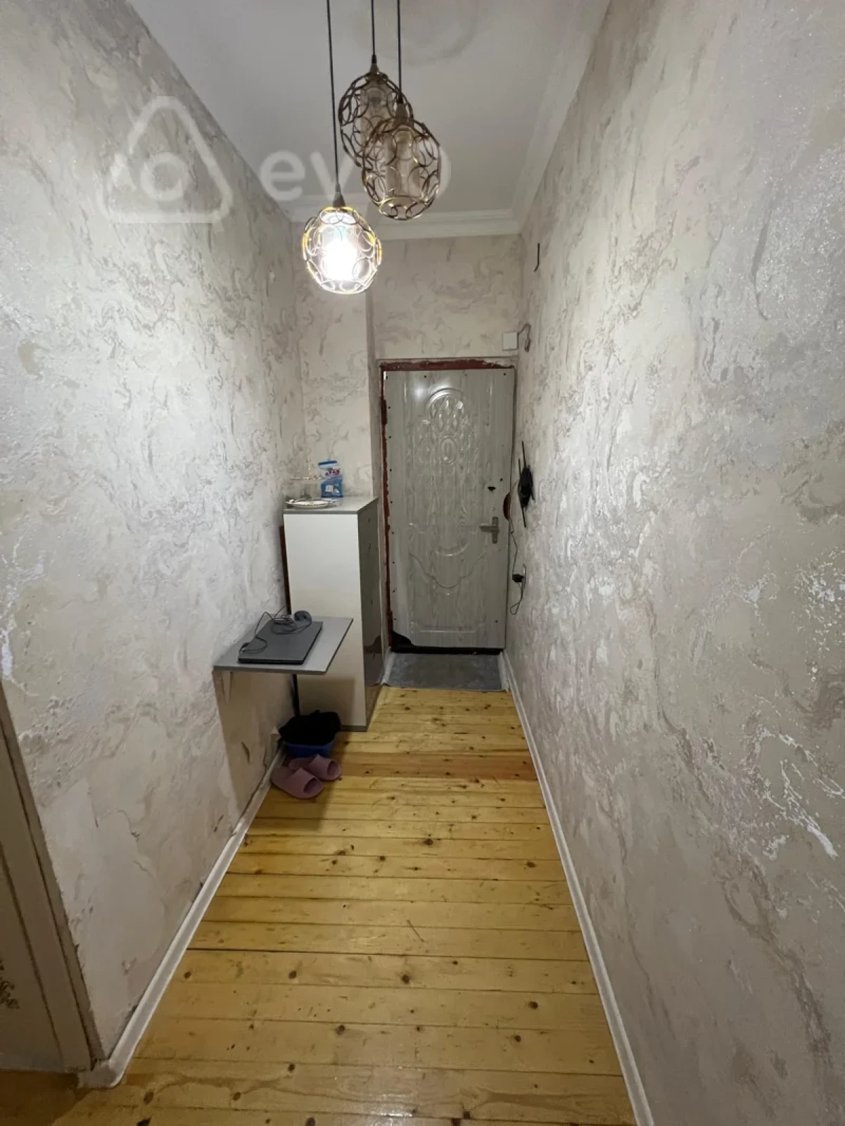 Satılır 2 otaqlı köhnə tikili 45 m²