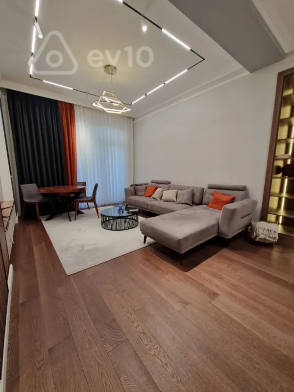 Kirayə verilir 2 otaqlı yeni tikili 65 m²