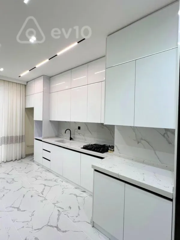Satılır 4 otaqlı yeni tikili 193 m²
