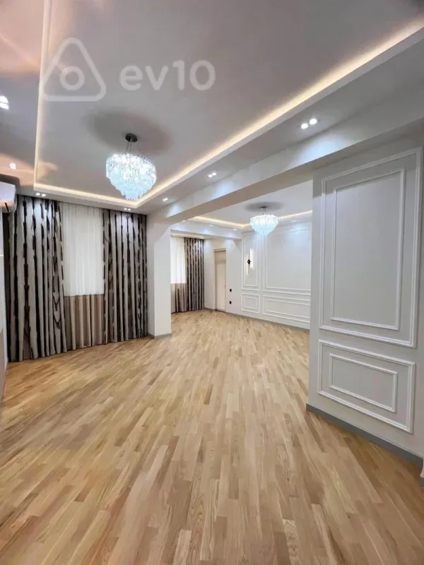 Satılır 4 otaqlı yeni tikili 193 m²