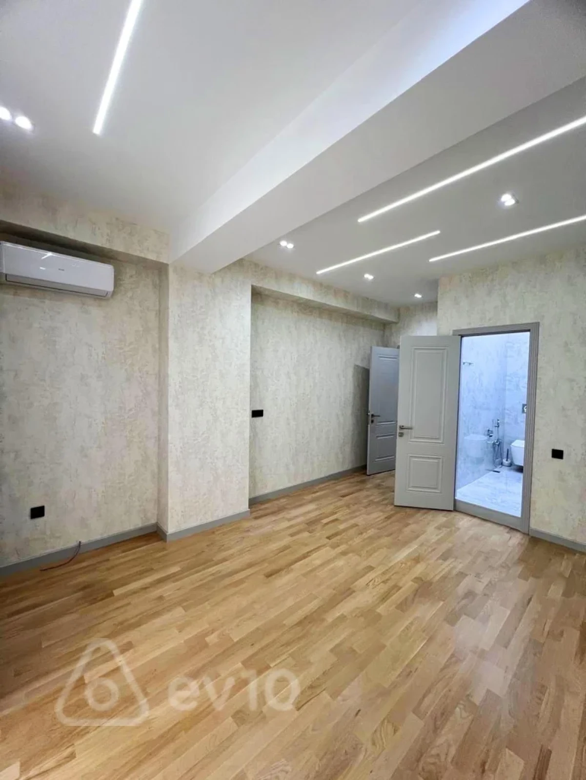 Satılır 4 otaqlı yeni tikili 193 m²