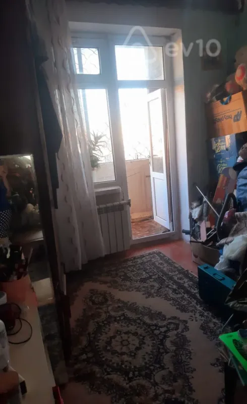 Satılır 5 otaqlı köhnə tikili 120 m²