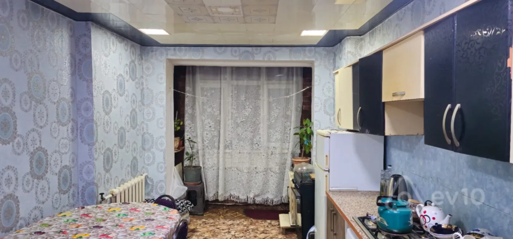 Satılır 5 otaqlı köhnə tikili 120 m²