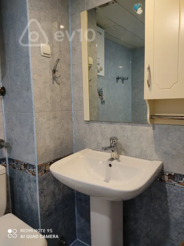 Kirayə verilir 1 otaqlı köhnə tikili 35 m²