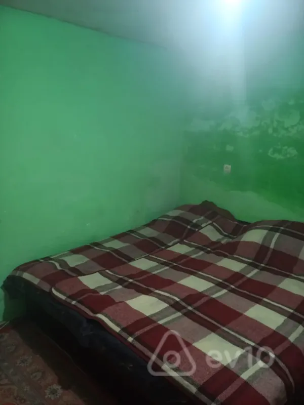 Kirayə verilir 1 otaqlı həyət evi 20 m²