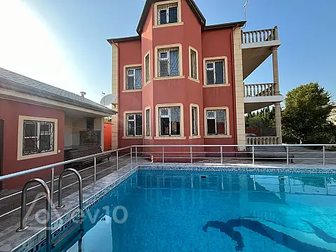 Satılır 7 otaqlı həyət evi 333 m²