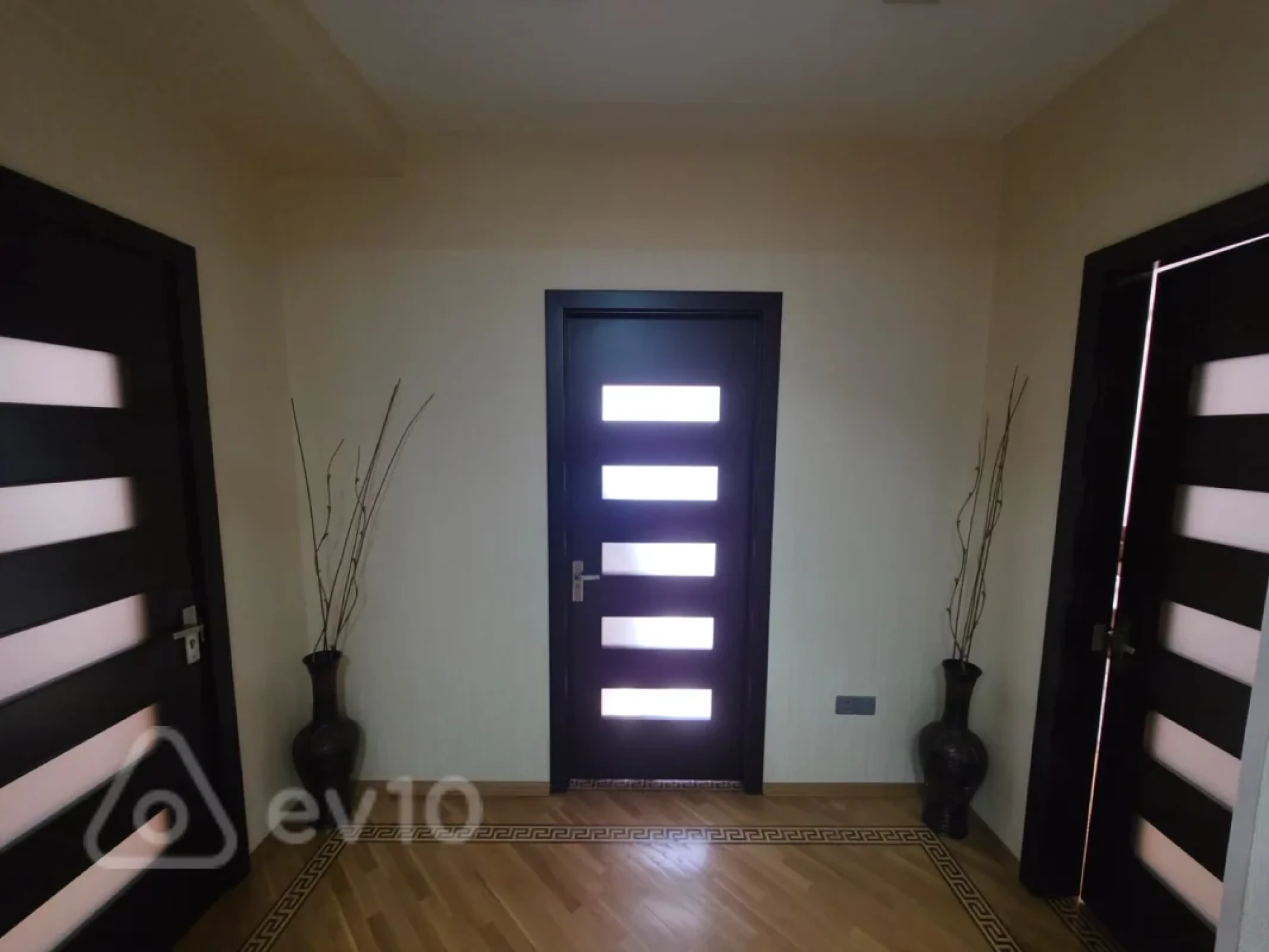 Kirayə verilir 2 otaqlı yeni tikili 90 m²