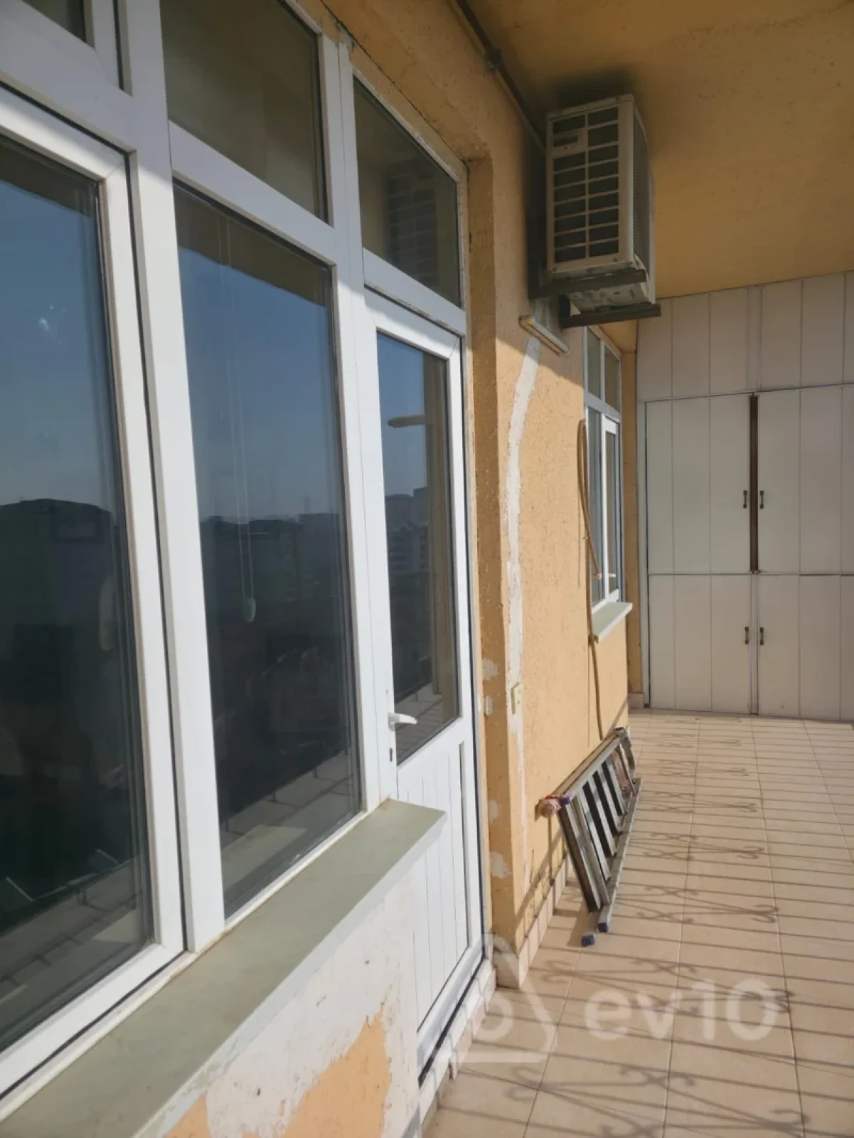 Kirayə verilir 2 otaqlı yeni tikili 90 m²