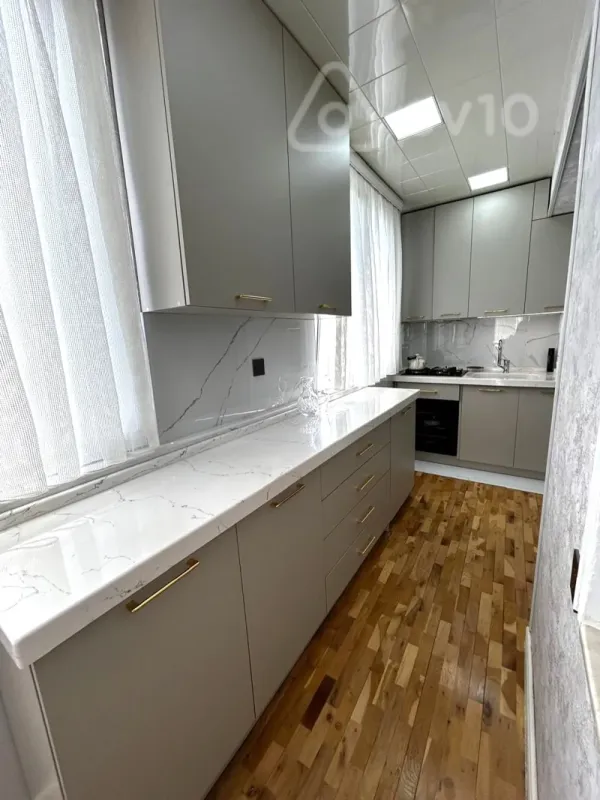 Satılır 3 otaqlı köhnə tikili 70 m²