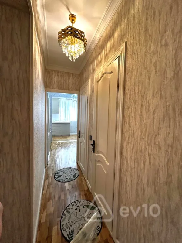 Satılır 3 otaqlı köhnə tikili 70 m²