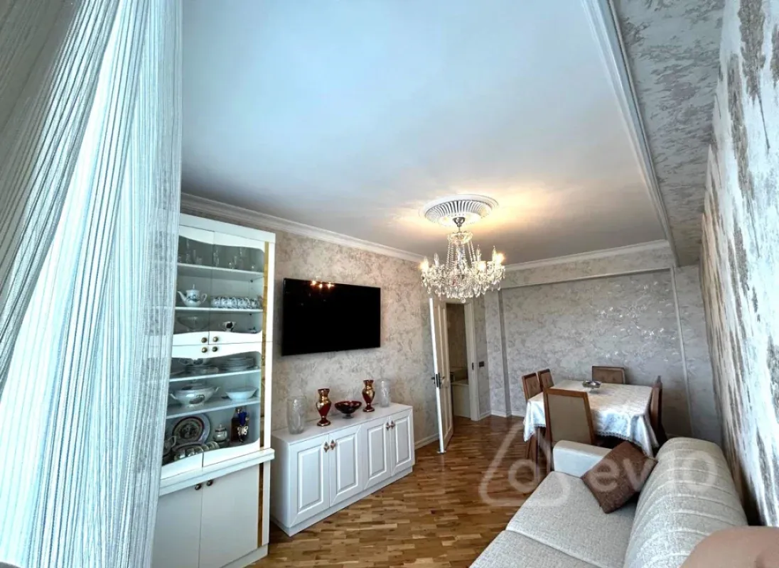 Satılır 3 otaqlı köhnə tikili 70 m²