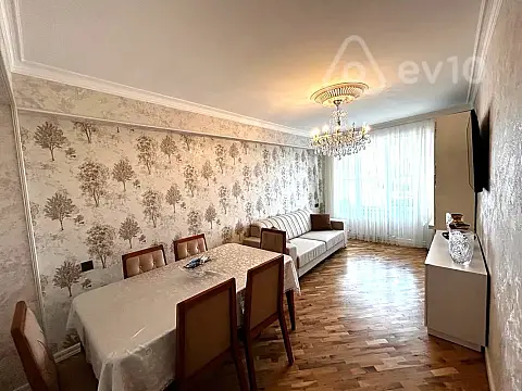 Satılır 3 otaqlı köhnə tikili 70 m²