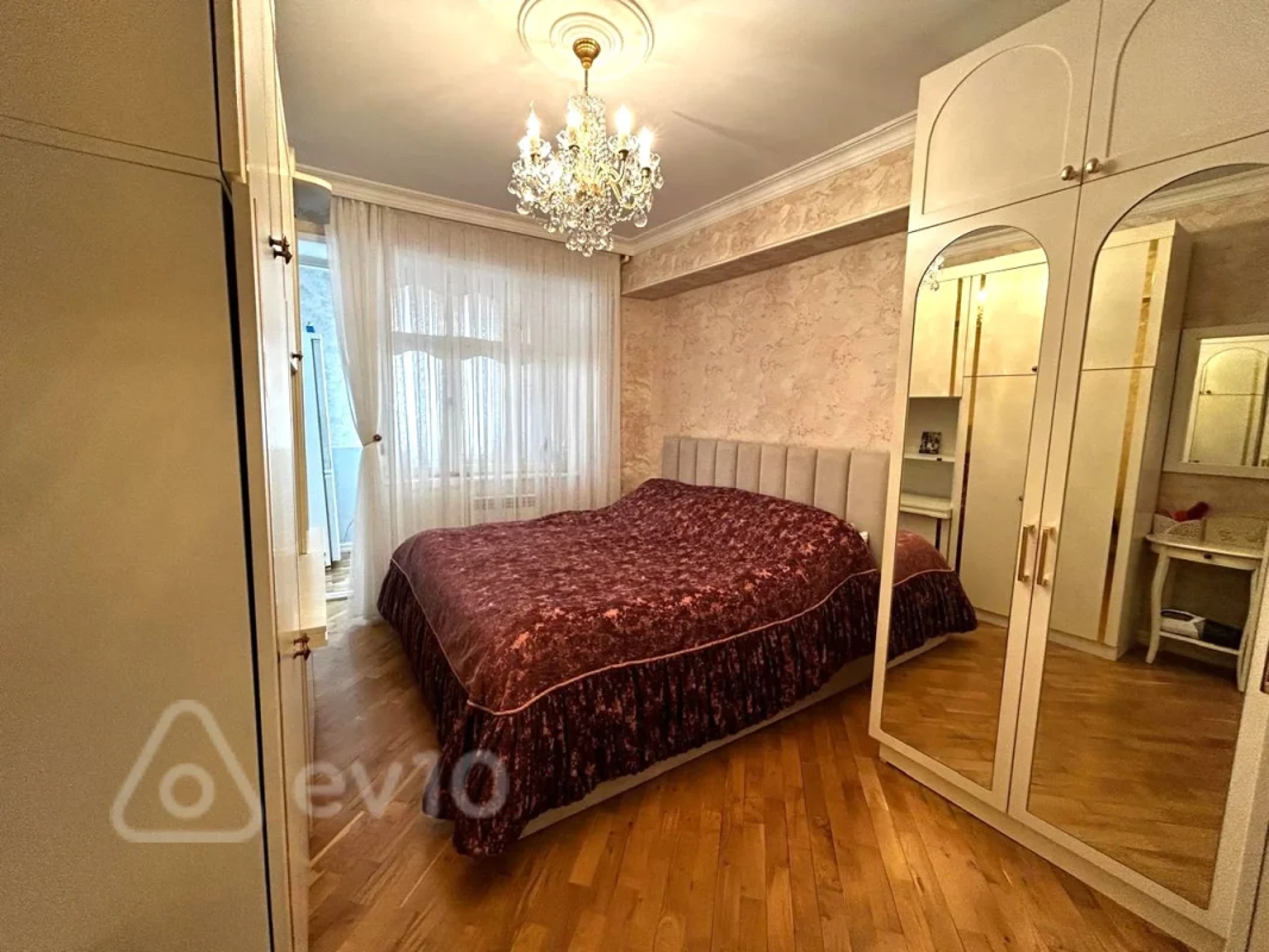Satılır 3 otaqlı köhnə tikili 70 m²