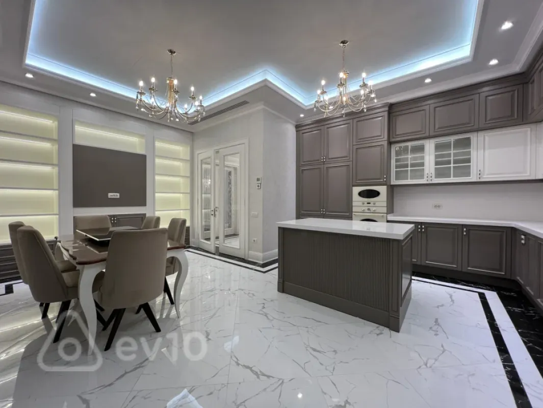 Kirayə verilir 4 otaqlı yeni tikili 210 m²