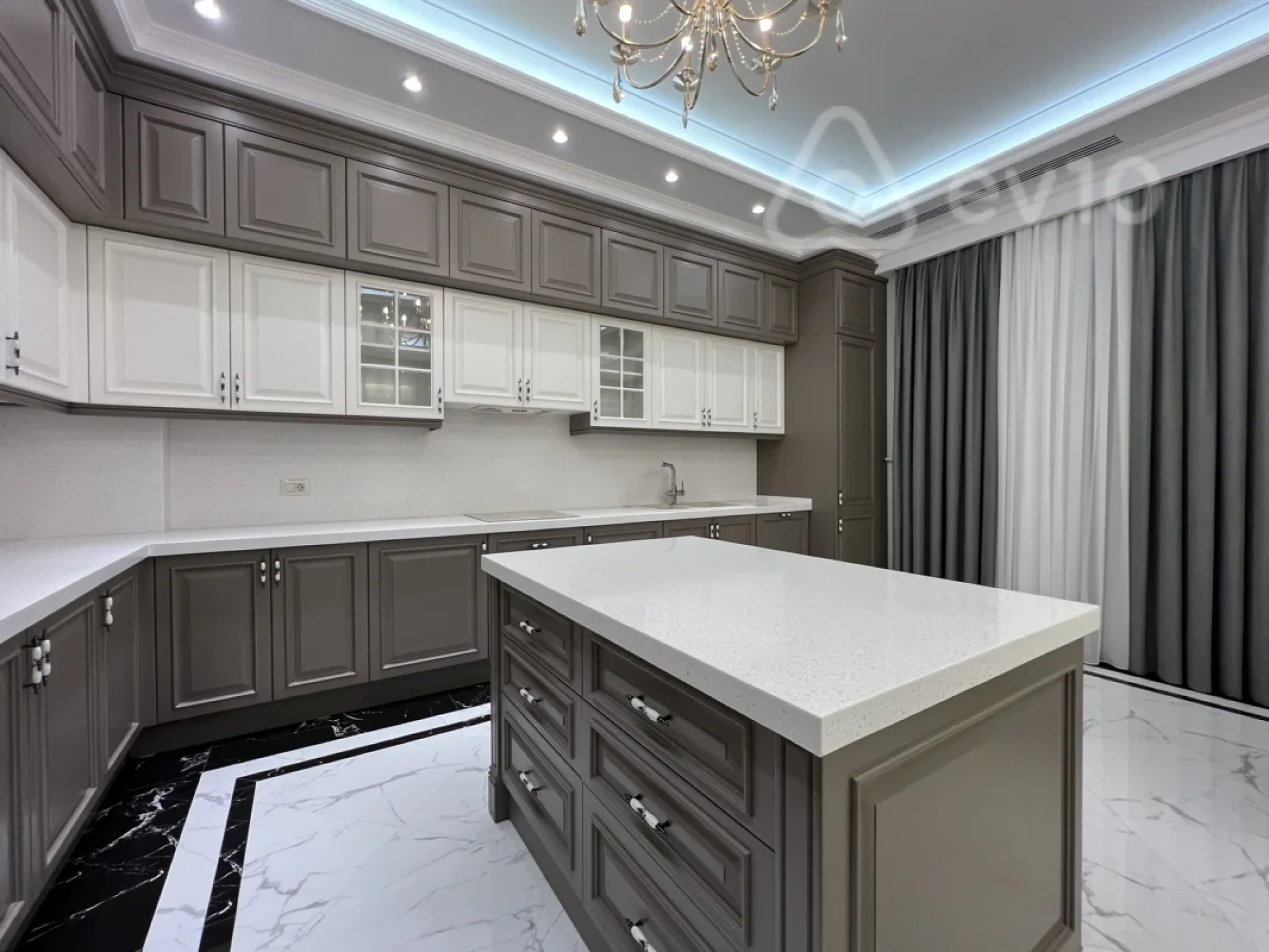 Kirayə verilir 4 otaqlı yeni tikili 210 m²