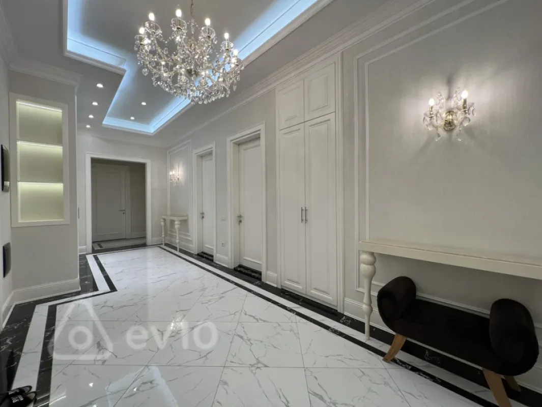 Kirayə verilir 4 otaqlı yeni tikili 210 m²