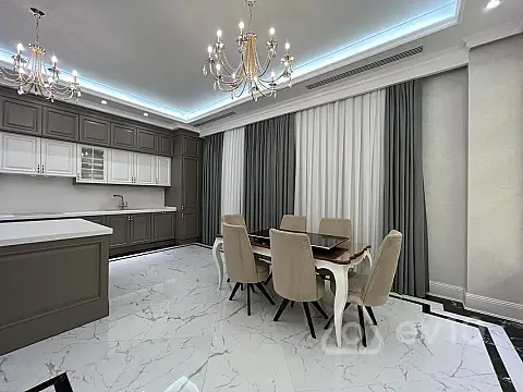 Kirayə verilir 4 otaqlı yeni tikili 210 m²