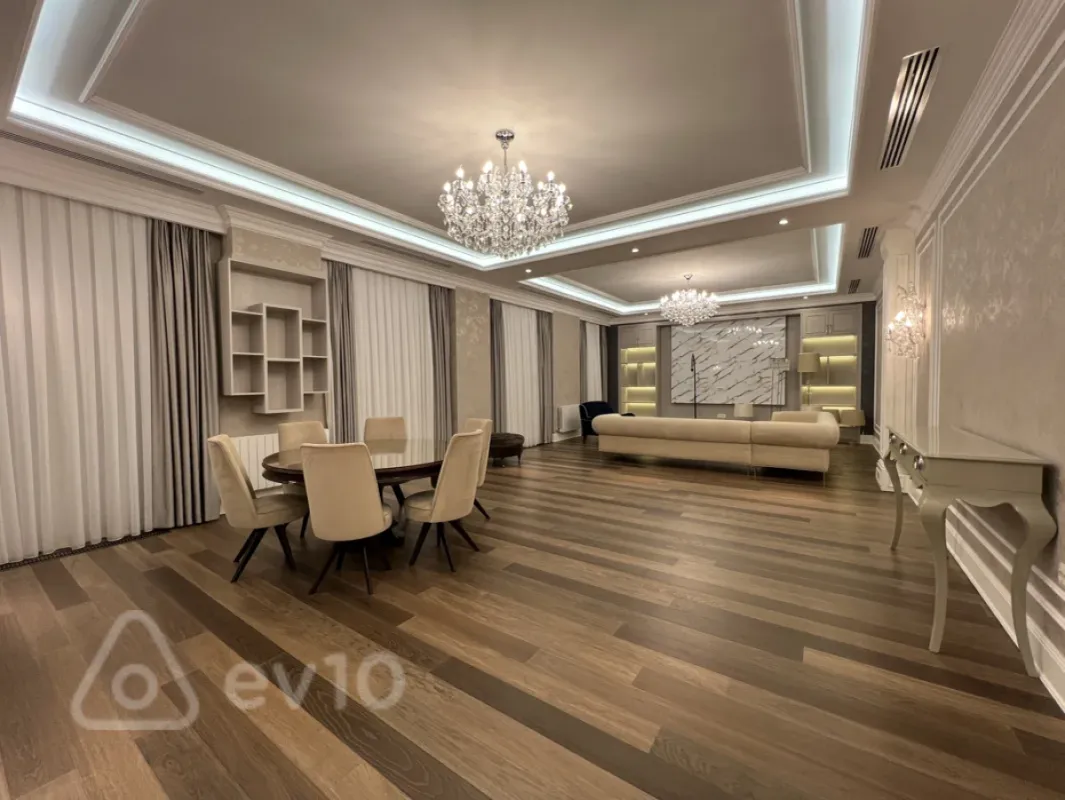 Kirayə verilir 4 otaqlı yeni tikili 210 m²
