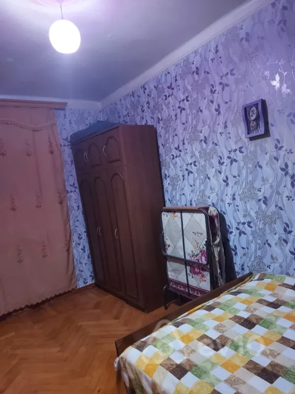 Kirayə verilir 2 otaqlı köhnə tikili 45 m²