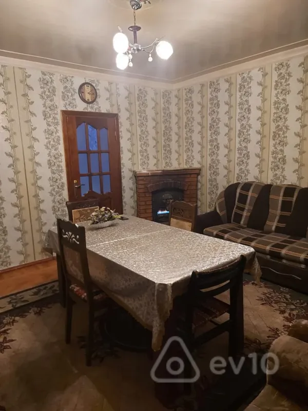 Kirayə verilir 2 otaqlı köhnə tikili 45 m²