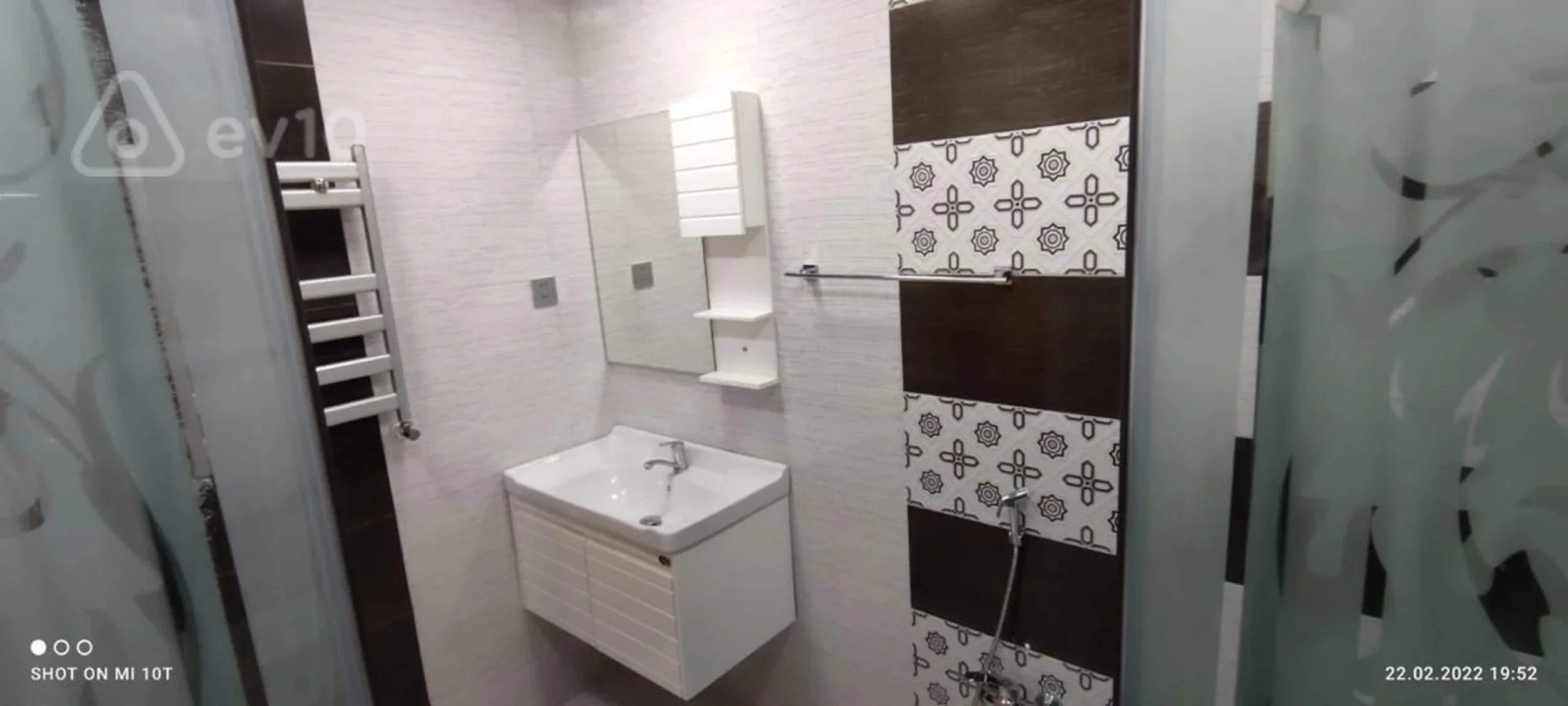 Satılır 2 otaqlı yeni tikili 90 m²