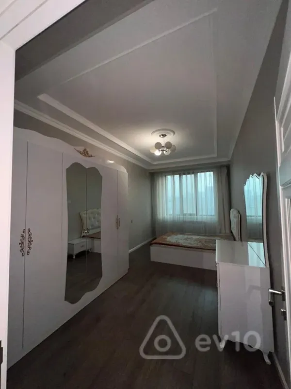 Satılır 2 otaqlı yeni tikili 90 m²