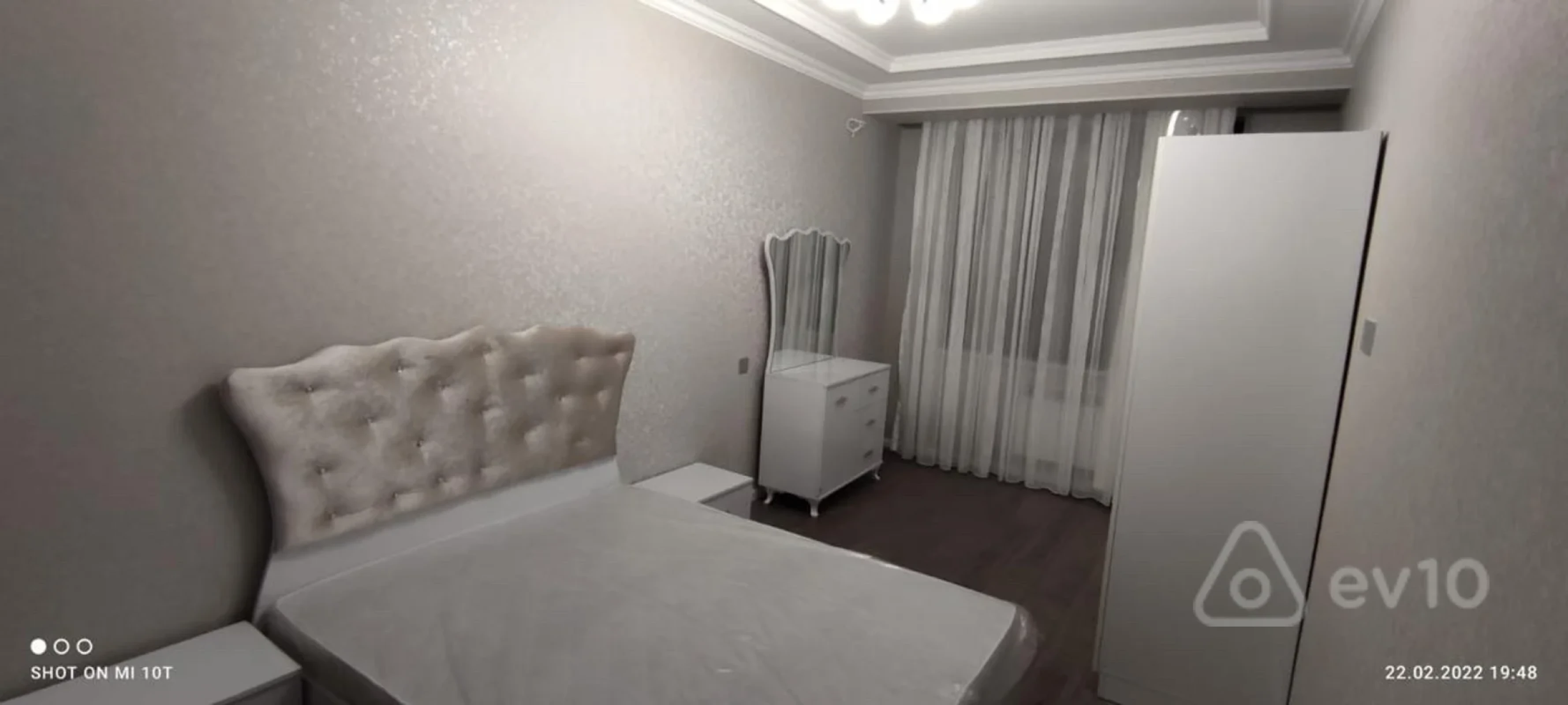 Satılır 2 otaqlı yeni tikili 90 m²